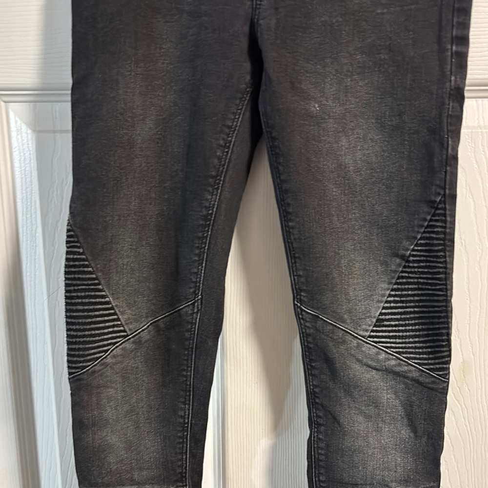 Zara Black Moto Skinny Jeans with Stretchy Fit and Modern Cut - Picture 2 of 6